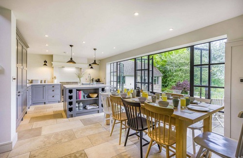 Longborough Cabaña | Large family friendly holiday home in the Cotswolds - Willows House