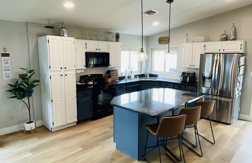 Mountain Park Ranch Casa | Large Family Friendly Oasis near Super Bowl!