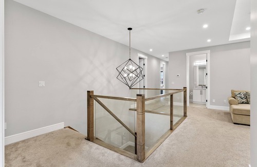 Chestermere Casa | LARGE FAMILY HOME , SPACIOUS & MODERN BY THE LAKESIDE.