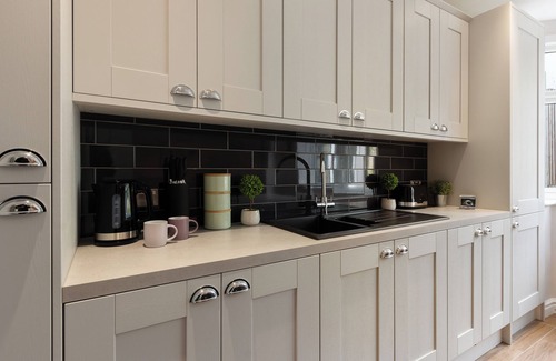 Hillsborough Casa | Large family home near the Peak District and Sheffield Centre.