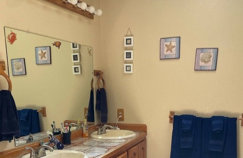 McKinleyville Casa | Large Family Home near the Beach