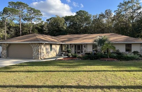 Fellowship Casa | Large Family sized Home 2 acre Fenced Yard, Covered Pool, Hot tub. WEC next door