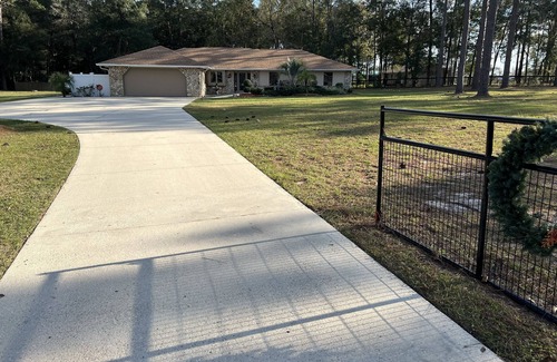 Fellowship Casa | Large Family sized Home 2 acre Fenced Yard, Covered Pool, Hot tub. WEC next door