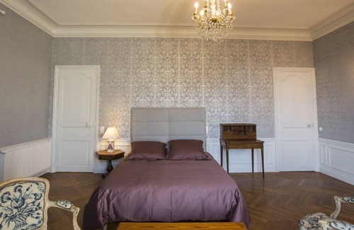 Barbeville Cama Y Desayuno | Suite-Familiar-Baño con bañera-Vista al Jardín