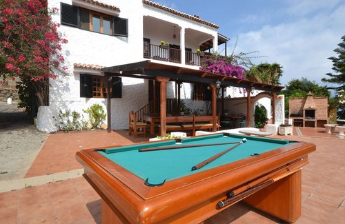 Moya Cabaña | Gran Finca para12 personas, en Gran Canaria con vistas al mar