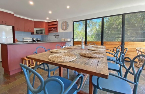 Amity Point Casa | Large Five bedroom Home Close to Rock Wall