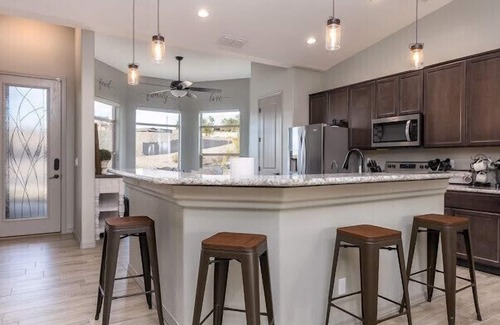 Lake Havasu City Casa | Large Flat Driveway 3/2, Quiet Street , Pool Heater/Chiller optional