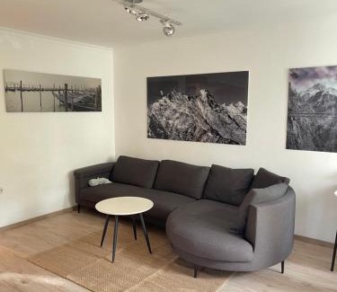 Oberwiesenfeld Apartamento | Large flat with WIFI and parking