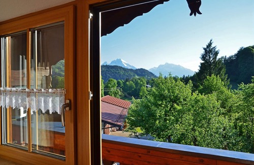 Oberau Apartamento | Gran apartamento de cuatro habitaciones joya. DTV, zona tranquila con excelentes vistas a la montaña.
