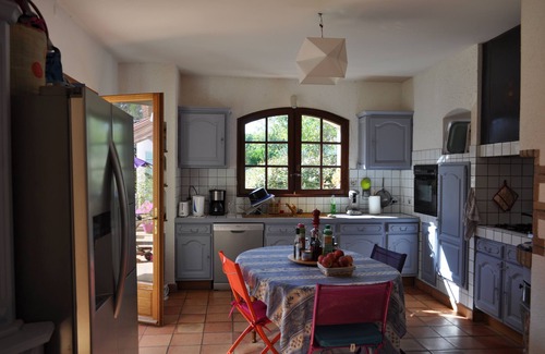 Saint-Genies-de-Malgoires Casa | Gran casa con piscina de hidromasaje, 5 habitaciones con baño privado y wc