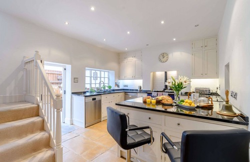 Bledington Cabaña | Large friendly holiday cottage near to Kingham, Daylesford and Stow on the Wold - Milton House
