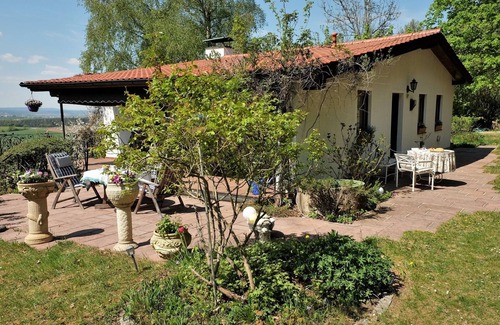 Weidenberg Apartamento | Large, fully equipped vacation home (65sqm) with covered terrace and wood-burning stove