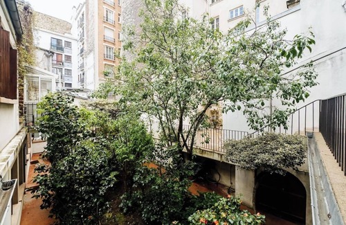 5th Arrondissement Apartamento | LARGE FULLY-EQUIPPED STUDIO IN QUIET LOCATION TERRACE OVERLOOKING GARDEN
