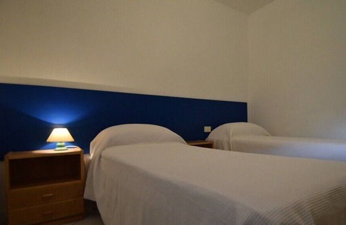 Patresi Apartamento | Large garden overlooking the sea