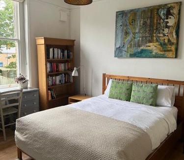 Lee Green Casa | Large garden-view room, 20 min from Central London, in a stylish period property in Lee, with free parking and a friendly Jack Russell
