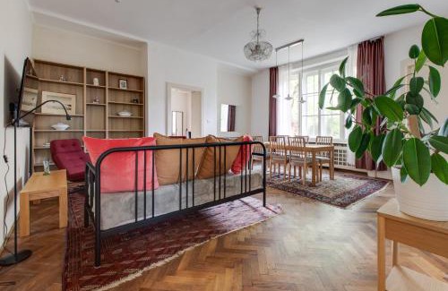 Prague 5 Apartamento | Large Garden Villa Suite Business-Leisure-Sports