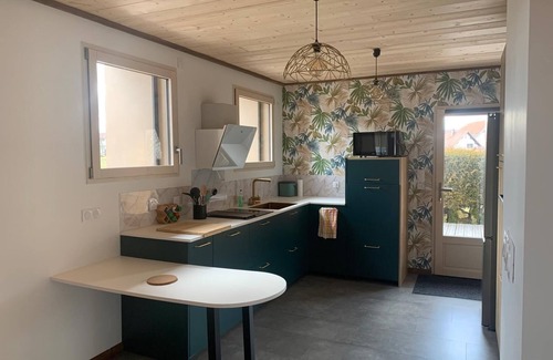 Cuvier Casa | Large gîte for 12 to 14 people, ideally located in the heart of the Jura mountains.