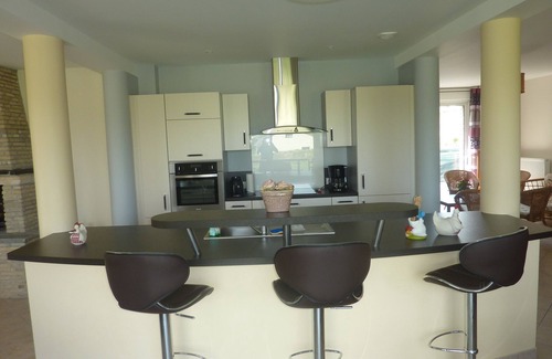 La Luzerne Cabaña | CASA GRANDE CON COMEDOR EN EL CAMPO SAINT-LO