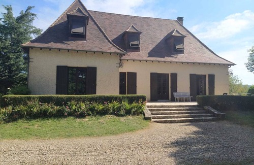 Lalinde Casa | Large gite with tennis court and swimming pool