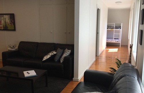 Glenelg East Apartamento | Large Glenelg 2bd Apartment - ELEVACIÓN