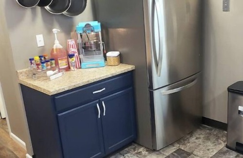 University Area Casa | Large Group Entertainment Zone!