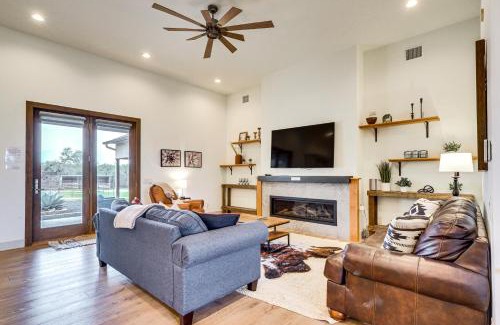 Georgetown Casa | Large Group Getaway in Georgetown with Private Pool!