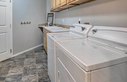 Seattle Hill-Silver Firs Cabaña | Large Group Getaway: Spacious Snohomish Home!