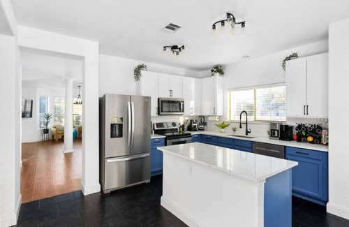 Morningside Meadows Casa | Large Groups` Luxury House - Pool - Sleep 22