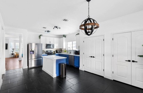 Morningside Meadows Casa | Large Groups` Luxury House - Pool - Sleep 22