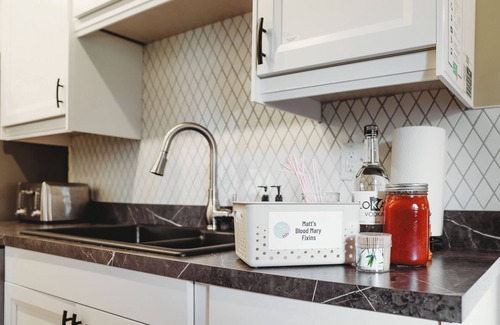 Macalester - Groveland Casa | Large Groups Unite | Coffee Bar | Game Room 4 Kids & Adults