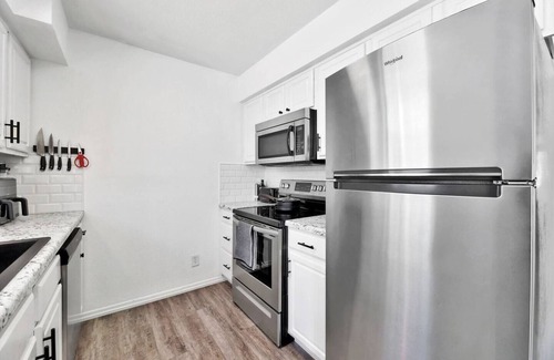 Wichita Casa | *Large groups welcome! Sleeps 10!*