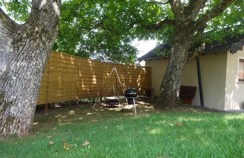 Nimshuscheid Apartamento | Comodidad Apartamento para 9 personas con caseta de jardín separada y sauna, Eifel