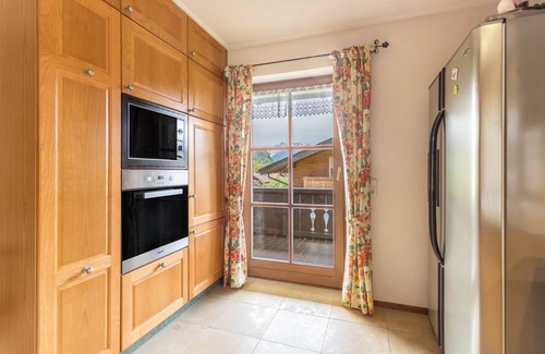 Unterwoessen Casa | Gran casa de vacaciones con vistas a la montaña, terraza privada y Wi-Fi