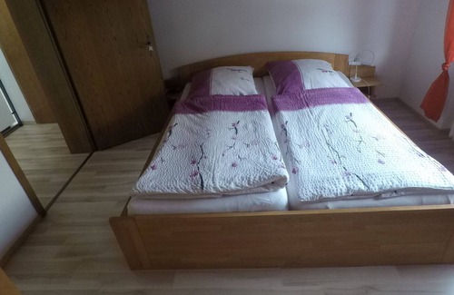 Altmorschen Casa | Gran casa de vacaciones con piscina y sauna para 8 (-10) personas en el centro del valle de Fulda