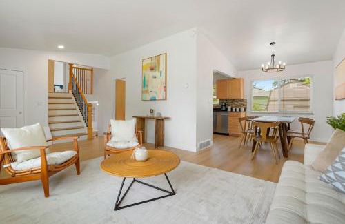 Allendale Area Casa | Large Home, 2 Living Rooms, Great for Family/Pets!