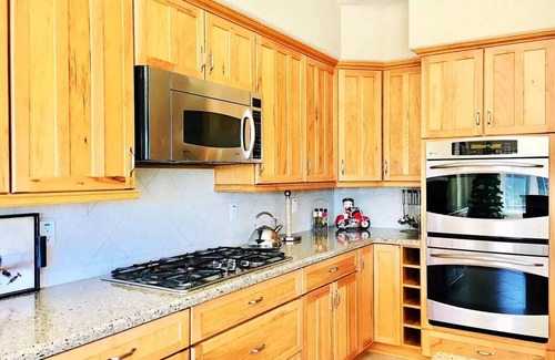 Groveland Cabina | Large Home for big groups at Yosemite Pine Mountain Lake