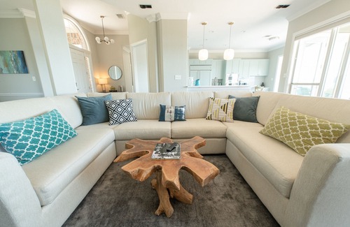 Travis Landing Casa | Large Home, Lake Views, Grill, Pool Table, Hot Tub