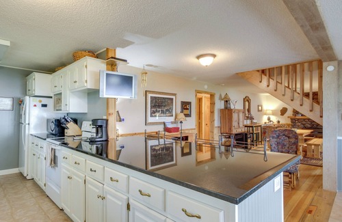 Nisswa Cabina | ¡NUEVO! Gran casa en el lago Edward w / Deck & Fire Pit!