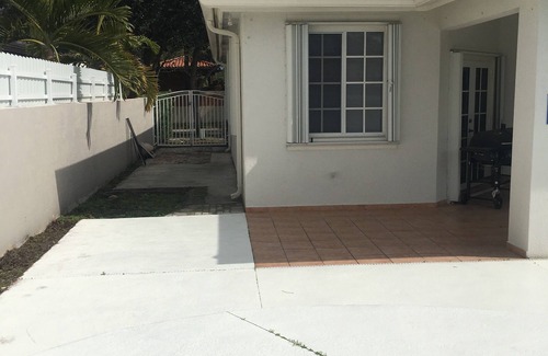 Miami Lakes Casa | Large Home to enjoy the Miami life!!