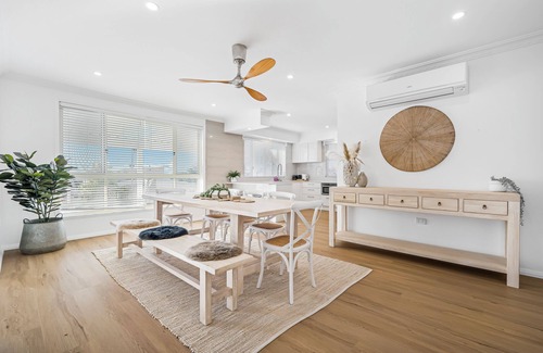Crescent Head Casa | Large home upper and lower level with internal access