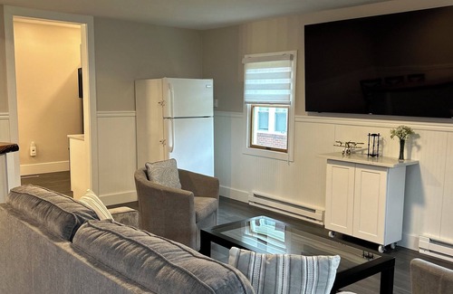 Ligonier Casa | Large home, walk to center of town, historic attractions and specialty shopping!