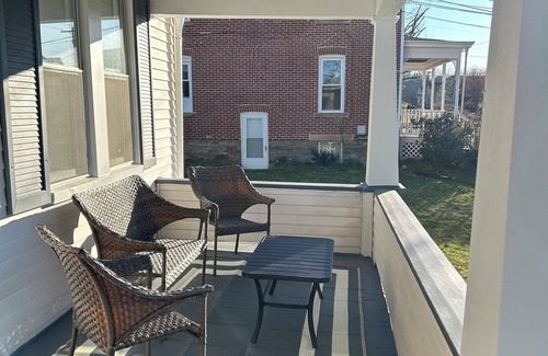 Ligonier Casa | Large home, walk to center of town, historic attractions and specialty shopping!