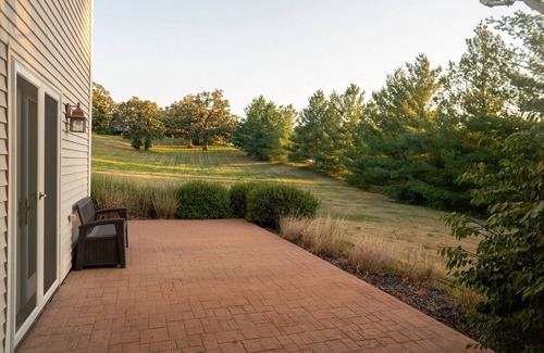 Newton Casa | Large home with foosball & pool tables, theatre room, XL kitchen (pet friendly!)