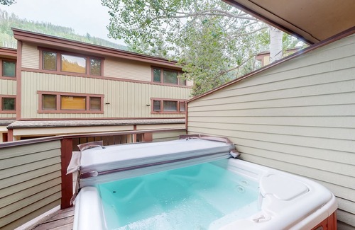 Intermountain Condominio | Large home with views from deck, fireplace & covered carport - near Vail gondola