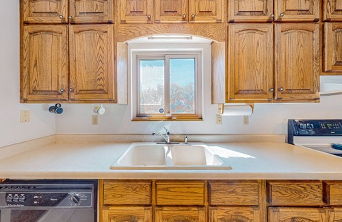 Alamosa Casa | Large home with western-theme, wood-burning fireplace- dog-friendly