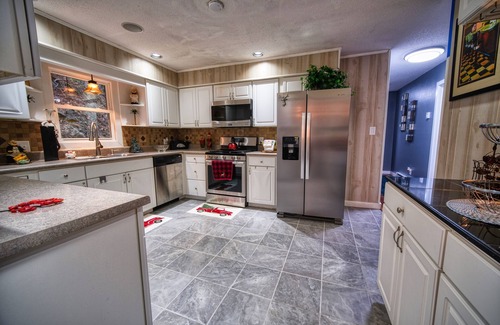 Foscoe Casa | Large House, Fireplace -Near Sugar and Grandfather Mountain & downtown Boone, NC