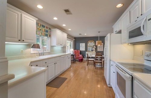 Rock Hill Casa | Large house in a quiet neighborhood (30 day min.)