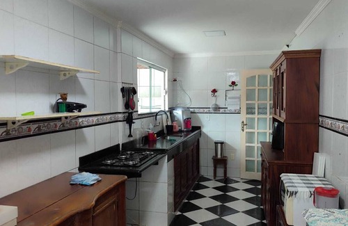 Araruama Casa | Large house in the center of Araruama with swimming pool - perfect for groups and families!