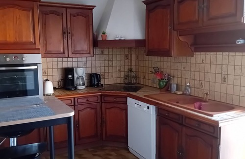 Entressen Casa | Large house in Provence village of Entressen with enclosed garden planted with trees, quiet location