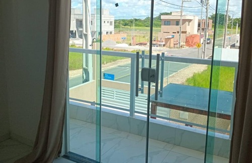 Arembepe Casa | Large house, inside a condominium with leisure infrastructure and close to the beach!